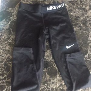 Nike pro leggings (Capris)